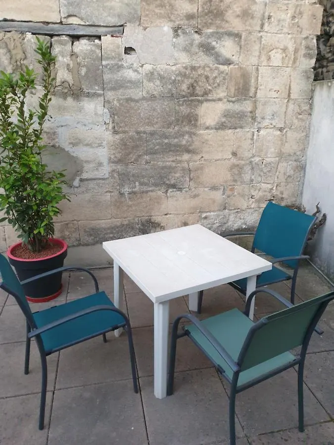 Appartement Terrasse - Hypercentre Avignon Apartment